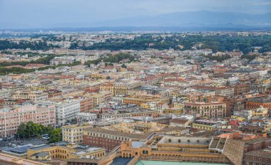 Vatikan şehri havadan görünümü ile bina ve Saint Peter Bazilikası üstünden antik cityscape.