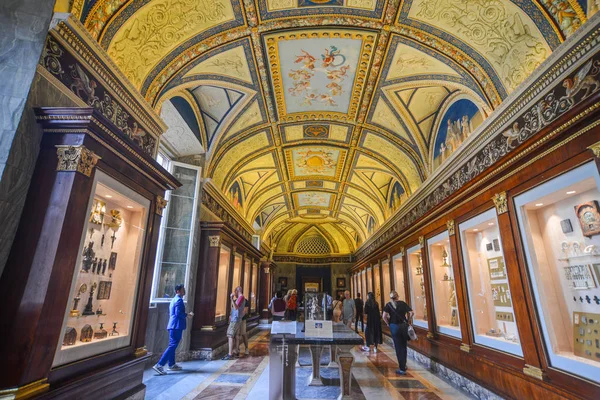 Vaticano Ottobre 2018 Gente Visita Musei Vaticani Nel Museo Mostra — Foto Stock