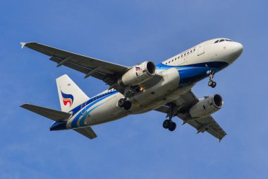 Bangkok, Vietnam - Eylül 17, 2018. Bangkok Suvarnabhumi Havaalanı (Bkk) Bangkok, Tayland, açılış Airways bir Airbus A319 uçağı.