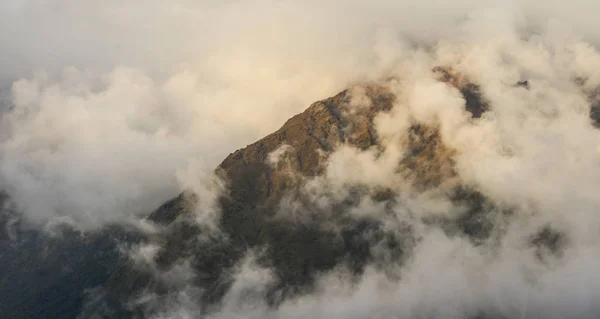 Piek Van Nepal Annapurna Bereik Onder Zon Licht Dageraad — Stockfoto