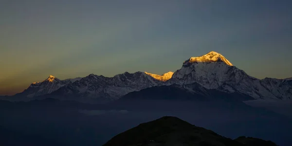 Vrchol Nepál Annapurny Rozsah Pod Sluneční Světlo Úsvitu — Stock fotografie