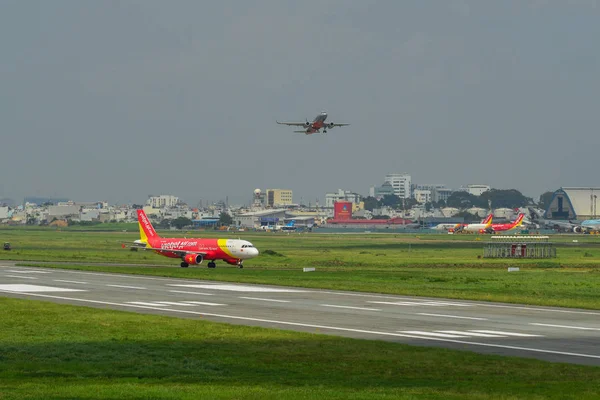 Saigon Vietnam Giugno 2018 Aereo Passeggeri Vietjet Air Taxi Sulla — Foto Stock