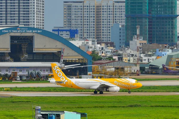 Saigon Wietnam Czerwca 2018 Samolot Airbus A320 Scoot Kołowania Pasie — Zdjęcie stockowe