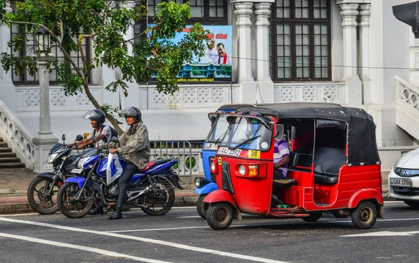 Colombo Sri Lanka Diciembre 2018 Tuk Tuk Taxi Calle Colombo —  Fotos de Stock