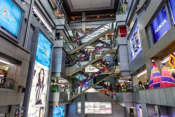 Bangkok Tayland Eylül 2018 Mbk Alışveriş Merkezinde Yürüyen Merdiven Hareket — Stok fotoğraf