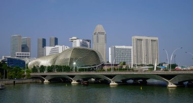 Singapur - 9 Şubat 2018. Cityscape Marina Bay Singapur. Dünya ekonomisi yüzde 0.48 Singapur GSYİH değerini temsil eder.