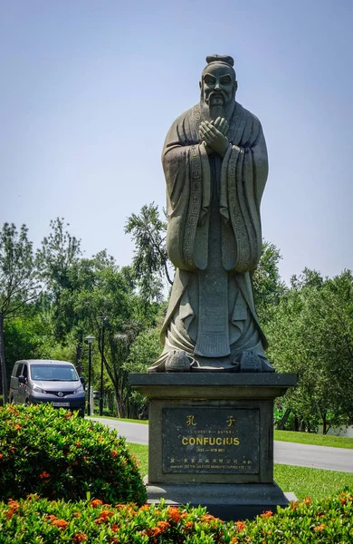 Singapur Feb 2018 Estatua Confucio Jardín Chino Singapur Confucio Fue — Foto de Stock