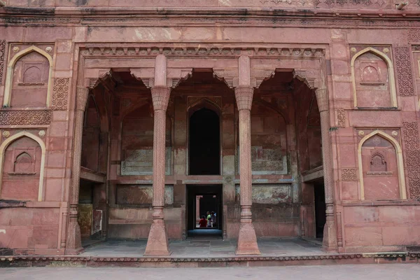 Agra Índia Julho 2015 Pessoas Caminhando Forte Agra Agra Índia — Fotografia de Stock