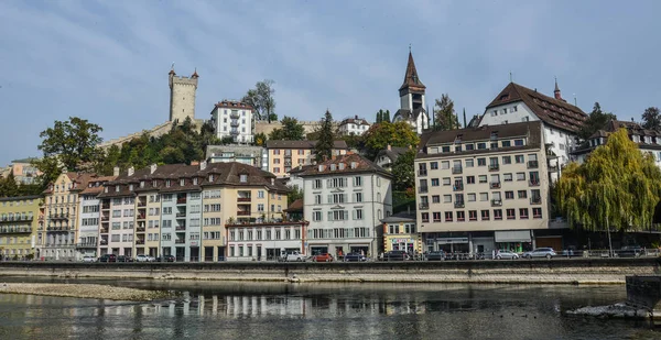 ルツェルン スイス 2018 ルツェルン スイス連邦共和国の歴史的な市内中心部 ルツェルン Luzern はスイス連邦共和国の中心地の美しい小さな町です — ストック写真