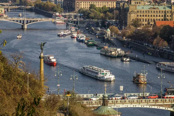 Praga Czeska Października 2018 Mosty Pragi Nad Rzeką Wełtawą Słoneczny — Zdjęcie stockowe