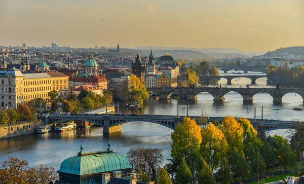 Ponts Prague Sur Rivière Vltava Par Une Journée Ensoleillée Vue — Photo