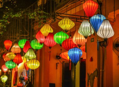 Hoi An, Vietnam - Jan 20, 2019. Fener Hoi sokaklarında ışıklı bir, Hoi An dolunay Lantern Festivali sırasında.