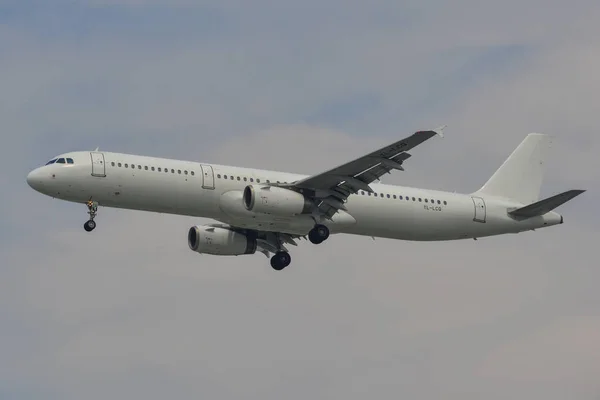 Saigão Vietnã Janeiro 2019 Avião Airbus A320 Smartlynx Estónia Aterrissando — Fotografia de Stock