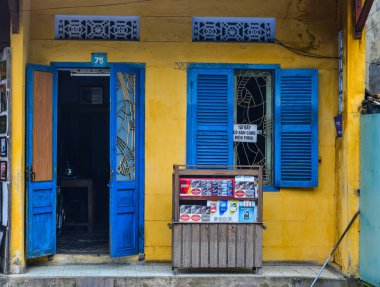 Hoi An, Vietnam - Jan 20, 2019. Hoi An antik kenti (Vietnam), Unesco Dünya Mirası eski evde.
