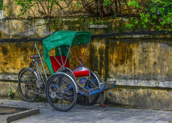 Cyclo Rickshaw Street Hoi Vietnam Hoi One Popular Tourist Destinations — Stock Photo, Image