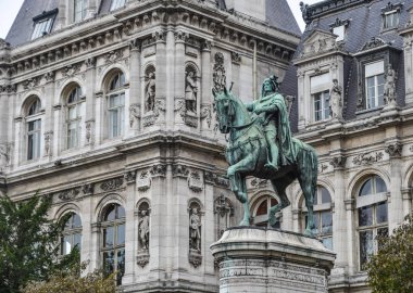 Paris, Fransa'da bir antik kahraman anıt. Paris üçüncü sırada yer 2017 yılında dünyanın en çok ziyaret edilen seyahat hedef.