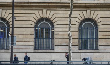 Paris, Fransa - 2 Ekim 2018. Paris, Fransa eski binalarda. Paris üçüncü sırada yer 2017 yılında dünyanın en çok ziyaret edilen seyahat hedef.