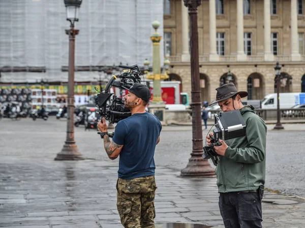 Paris Frankrike Okt 2018 Kameraman Med Professionell Videokamera Gatan Paris — Stockfoto