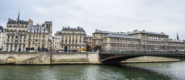 Paris França Outubro 2018 Rio Sena Com Pontes Antigas Paris — Fotografia de Stock