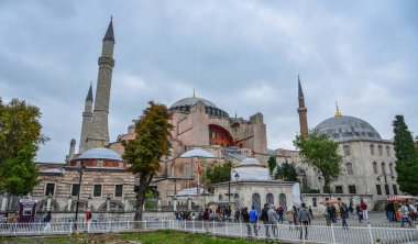 Istanbul, Türkiye - 27 Eylül 2018. Istanbul, Türkiye'de Ayasofya'nın görünümü. Bu dünya büyük bina ve onun zaman bir mühendislik harikası oldu.