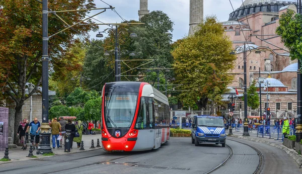 Estambul Turquía Septiembre 2018 Tranvía Moderno Estambul Turquía Estambul Ciudad —  Fotos de Stock