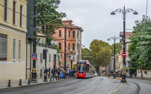 Estambul Turquía Septiembre 2018 Tranvía Moderno Estambul Turquía Estambul Ciudad —  Fotos de Stock