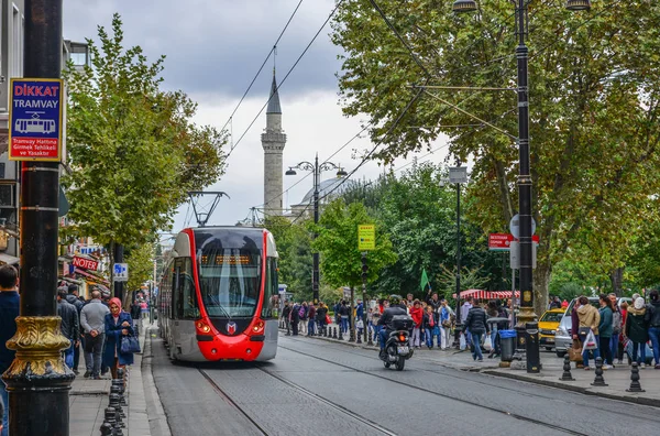 Estambul Turquía Septiembre 2018 Tranvía Moderno Estambul Turquía Estambul Ciudad —  Fotos de Stock