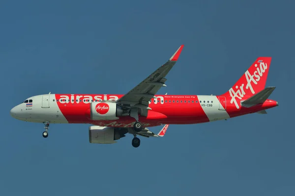 Saigón Vietnam Febrero 2019 Avión Airbus A320 Airasia Aterrizando Aeropuerto — Foto de Stock