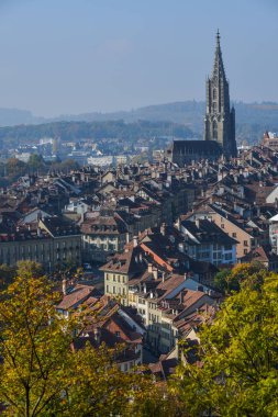 Bern, İsviçre Ortaçağ şehrin havadan görünümü. Bern tarihi eski şehir UNESCO Dünya Miras Listesi 1983 yılında oldu..