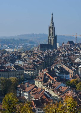 Bern, İsviçre Ortaçağ şehrin havadan görünümü. Bern tarihi eski şehir UNESCO Dünya Miras Listesi 1983 yılında oldu..
