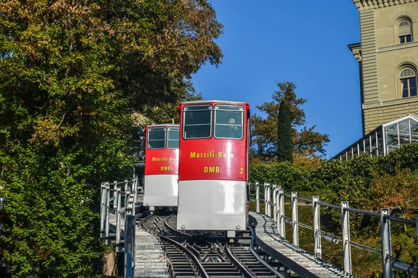 ベルン スイス 2018 ベルン スイスで Marzili ケーブルカー ケーブルカー Marzili 地区からは — ストック写真