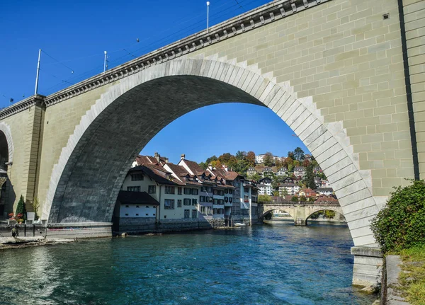 Bern Sviçre Için Aare Nehri Üzerinde Eski Şehir Merkezi Taş — Stok fotoğraf