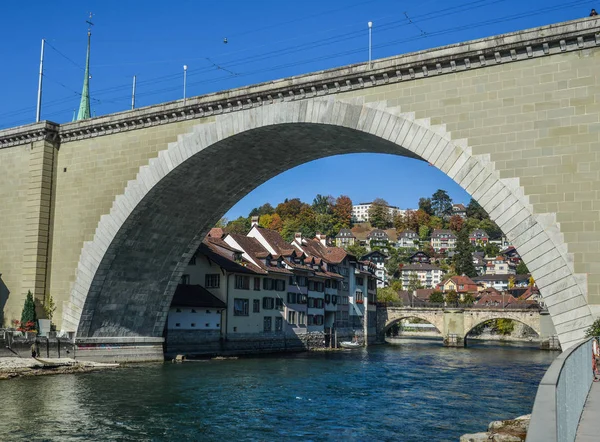 Nézd Régi Város Központ Stone Bridge Folyó Aare Bern Svájc — Stock Fotó