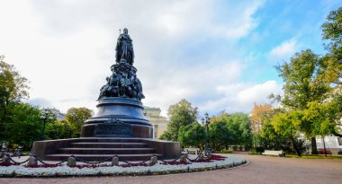 Catherine Ostrovsky Meydanı Saint Petersburg, Rusya Federasyonu'nda büyük bir bronz anıt.