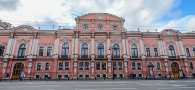 St. Petersburg, Rusya - 8 Ekim 2016. Şehir merkezinde St Petersburg, Rusya Federasyonu bulunan eski binalar. Saint Petersburg Rusya başkenti yapıldı..
