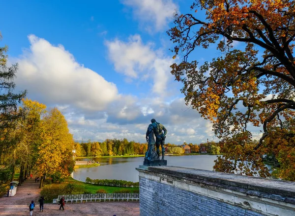 San Petersburgo Rusia Octubre 2016 Otoño Oro Lago Catherine Palace —  Fotos de Stock