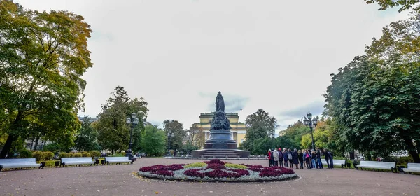 Bronzový Pomník Kateřina Veliká Ostrovského Náměstí Saint Petersburg Rusko — Stock fotografie