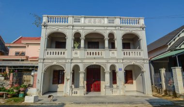 Khanh Hoa, Vietnam - 21 Aralık 2016. Vietnam, Khanh Hoa 'daki Ninh Hoa Kasabası' ndaki eski evler..