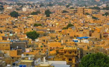 Jaisalmer, Hindistan - 8 Kasım 2017. Jaisalmer, Hindistan Hava görünümünü. Jaisalmer eski ortaçağ Ticaret Merkezi ve Rajasthan soylu bir durumda olduğunu.