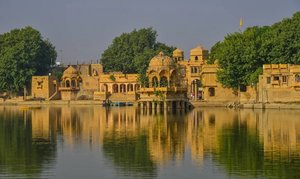 Jaisalmer India Noviembre 2017 Vista Del Lago Gadsisar Con Antiguos —  Fotos de Stock