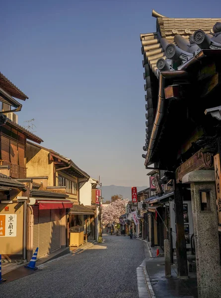 Kyoto, Japonya - 7 Nisan 2014. Old Town Kyoto, Japonya. Kyoto Japonya imparatorluk başkenti bin yıldan uzun bir süre oldu..