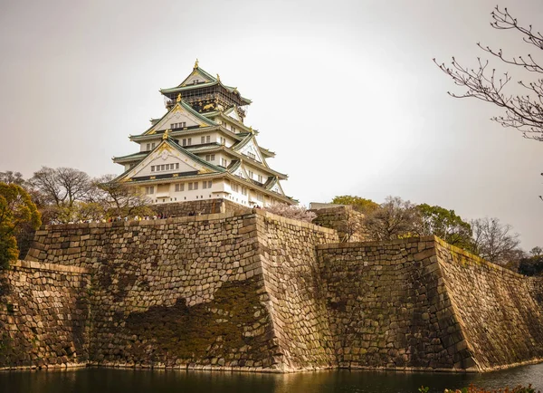 大阪城 大阪町 的景色 这座城堡是日本最著名的地标之一 — 图库照片