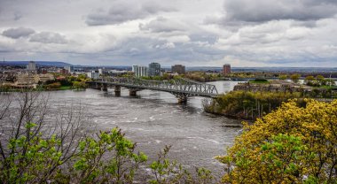 Ottawa, Kanada hava görünümünü. 1826 yılında kurulan, Ottawa Kanada siyasi merkezi haline gelmifltir.