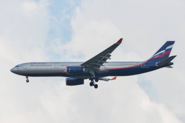 Bangkok, Tayland - 21 Nisan 2018. Bangkok Suvarnabhumi Airport (Bkk adlı iniş Aeroflot bir Airbus A330-300 uçağı)