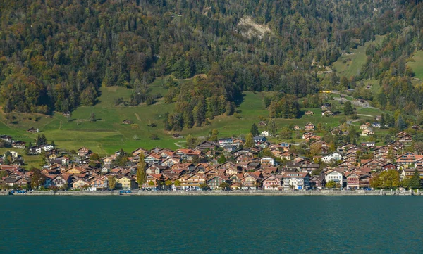 Wunderschöne Landschaft Des Brienzersees Schweiz Der Türkisfarbene Brienzer See Liegt — Stockfoto