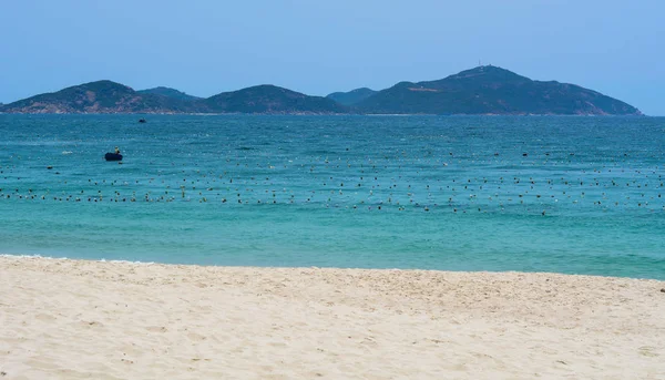 Etelä Kiinan Meren Merimaisema Aurinkoisena Päivänä Phan Rang Vietnam — kuvapankkivalokuva