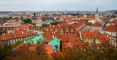 Eski Praha (Prague), Çek dili, havadan görünümü Prag Avrupa en büyüleyici, renkli ve güzel şehirlerinden biridir.