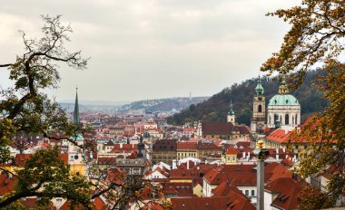 Eski Praha (Prague), Çek dili, havadan görünümü Prag Avrupa en büyüleyici, renkli ve güzel şehirlerinden biridir.