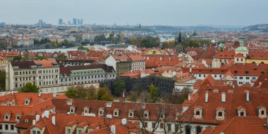Eski Praha (Prague), Çek dili, havadan görünümü Prag Avrupa en büyüleyici, renkli ve güzel şehirlerinden biridir.