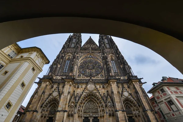 Vitus Cathedral Pragborgen Komplex Tjeckien Kyrkan Mest Rikt Begåvad Katedralerna — Stockfoto